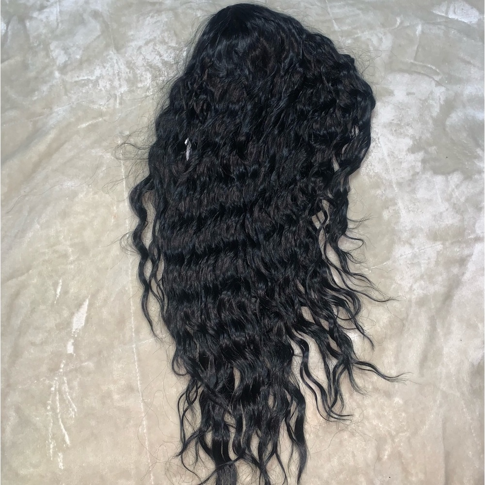 28 Inch Synthetic Water Wave Wig Black NWT